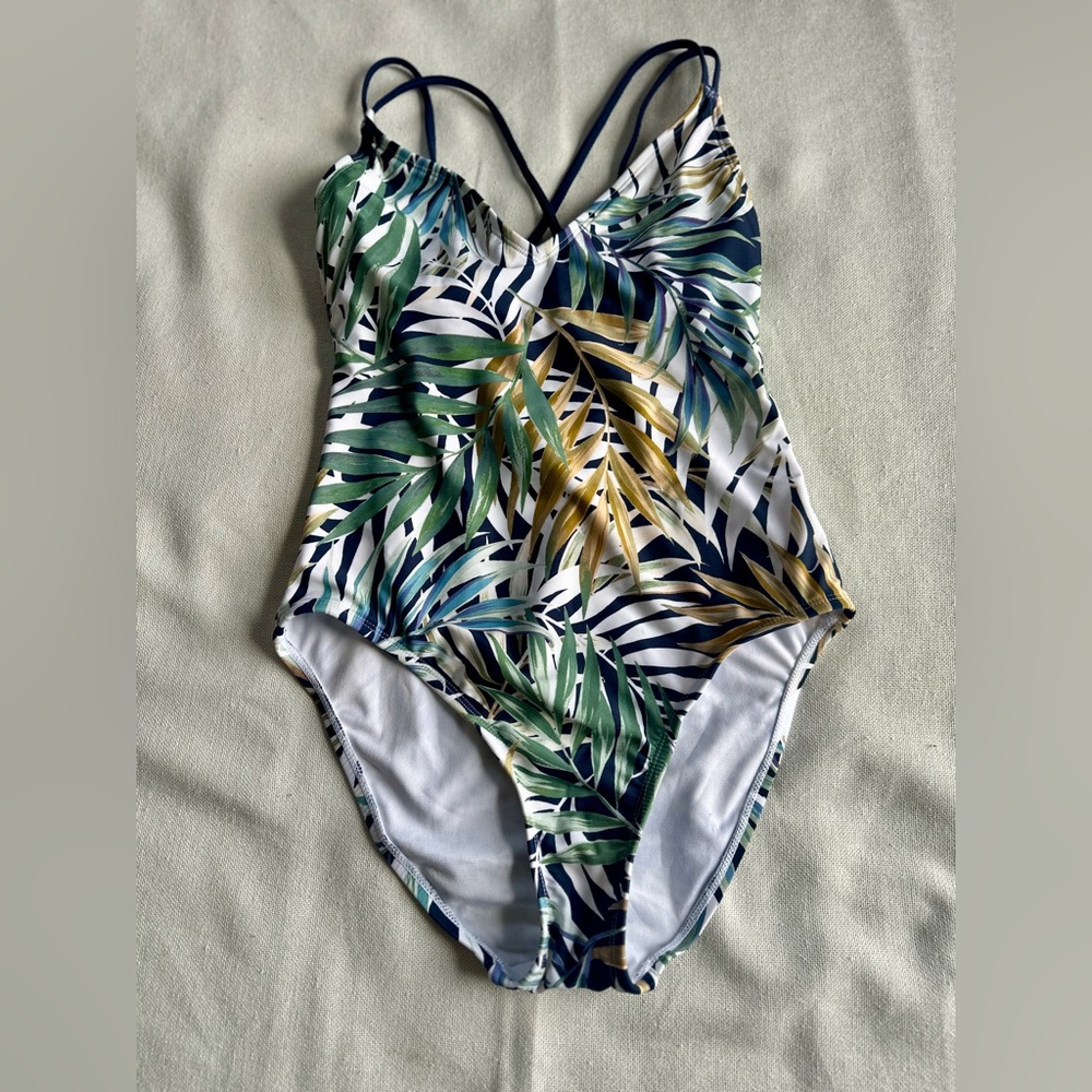 HURLEY Tropical Palm One-Piece | Adjustable Straps Scoop Neck Shelf Bra | Small